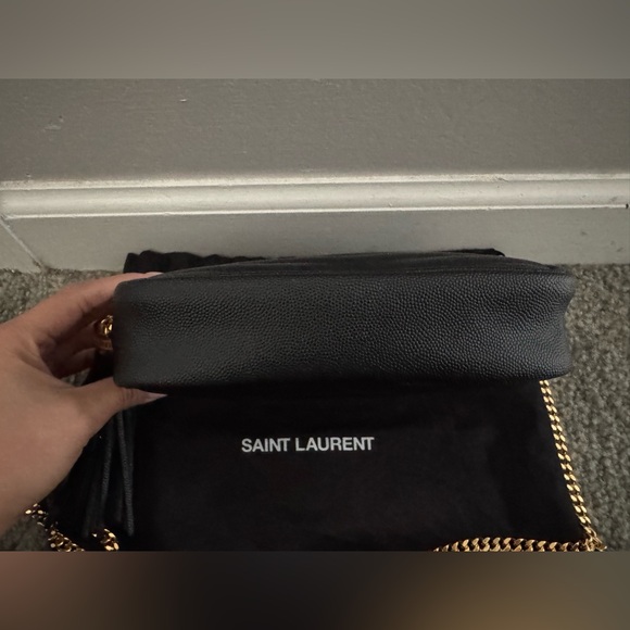 ❌SOLD❌ AUTHENTIC YSL LOU MINI CAMERA BAG - Picture 4 of 7